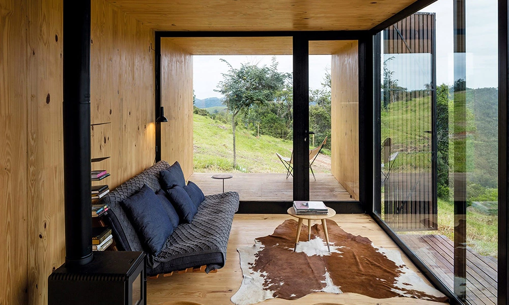 Container Home vs. Prefab Home: Differences and Suitability