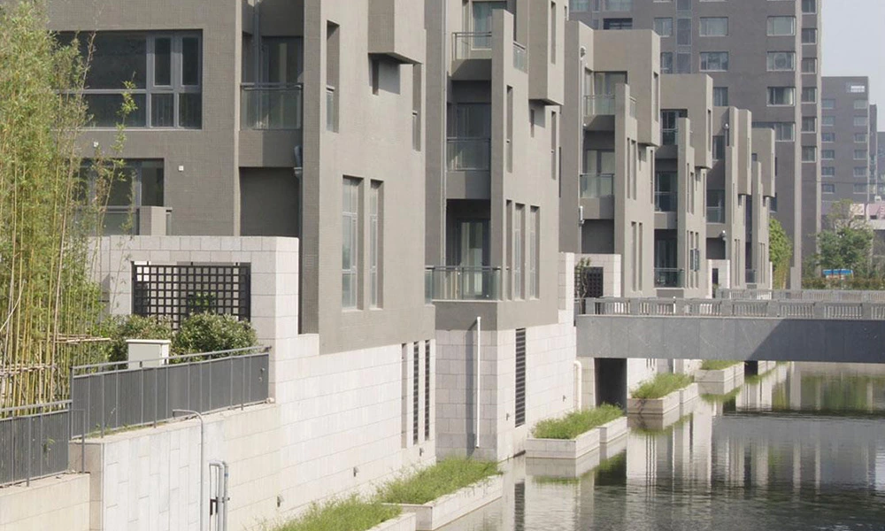 Container Home vs. Prefab Home: Differences and Suitability