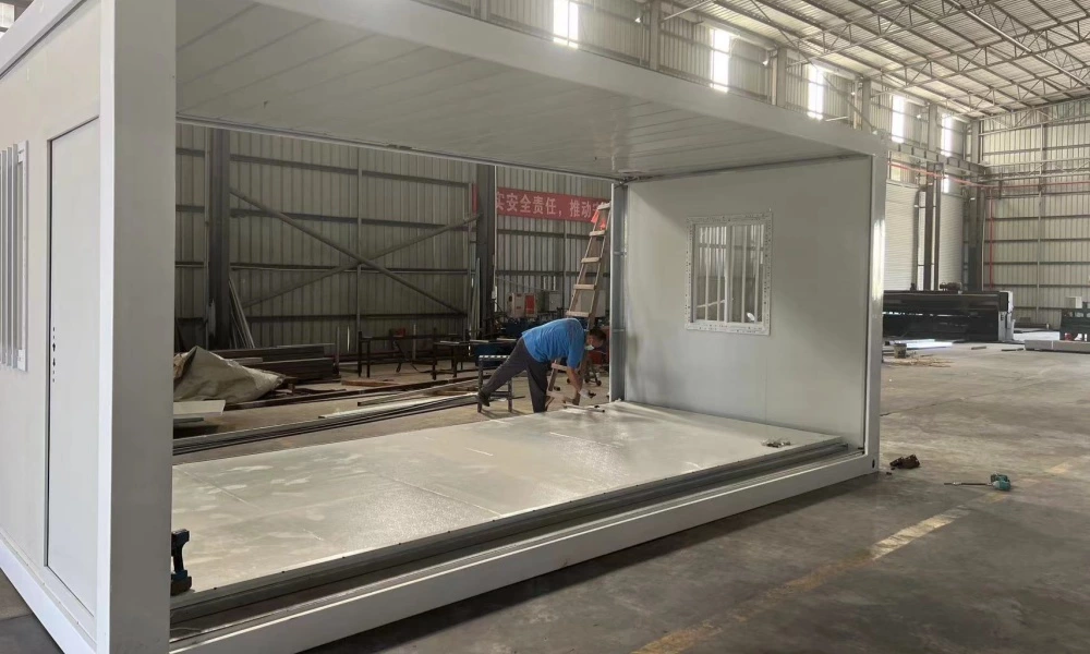 Folding vs. Flat Pack Container House: Which One Suits You Best?