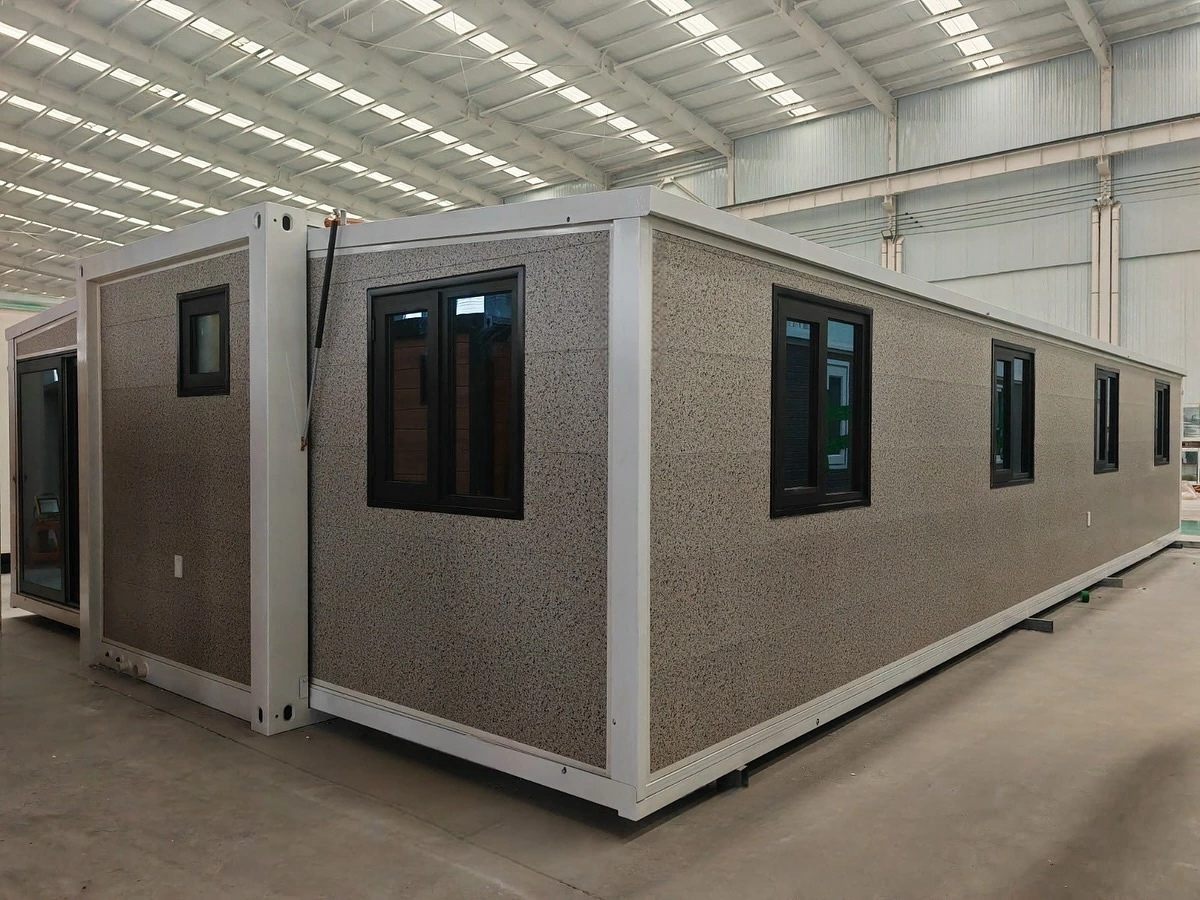 Expandable House (40ft) Delivered to California, USA