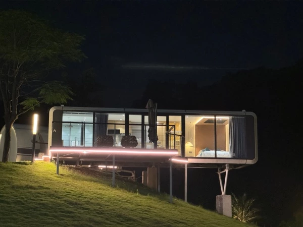 4 Apple Cabins delivered to California, USA