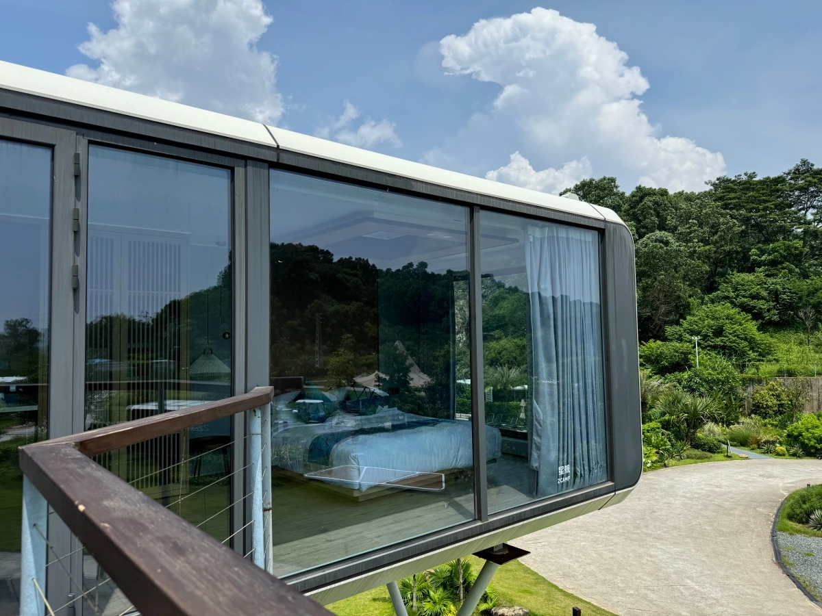 4 Apple Cabins delivered to California, USA