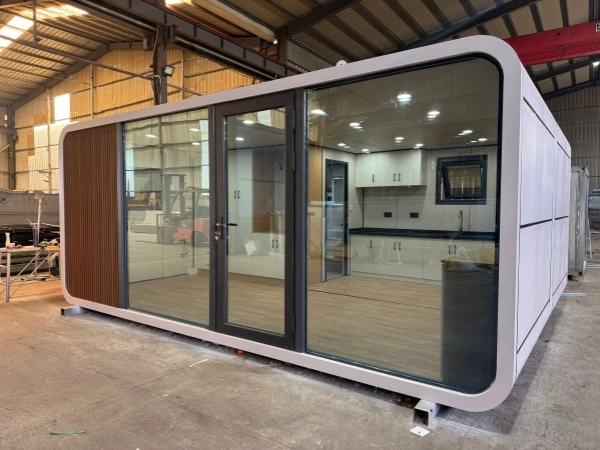 20ft Apple Cabin Delivered to the Czech Republic (Europe)