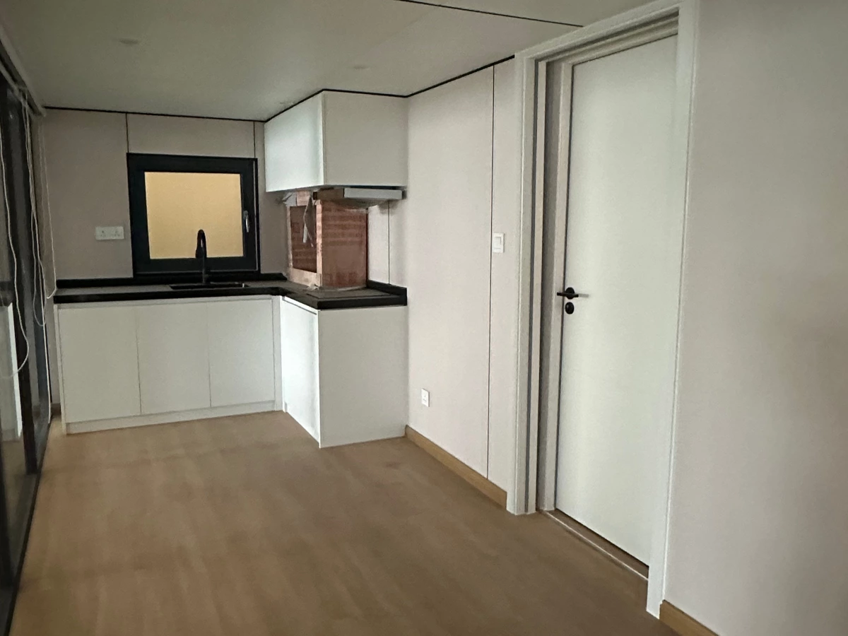 2-in-1 Apple Cabin Delivered to the USA