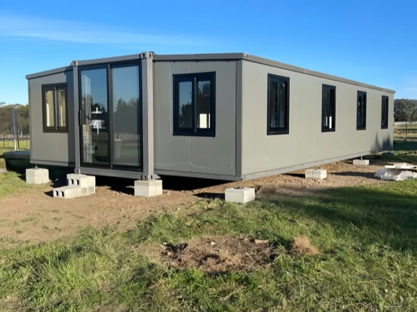 40ft Expandable Container House Installation and Precautions